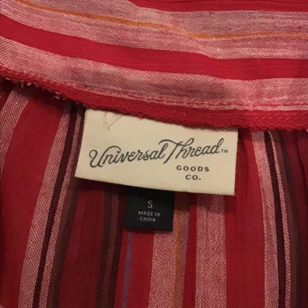 Universal Thread top - Picture 2 of 2